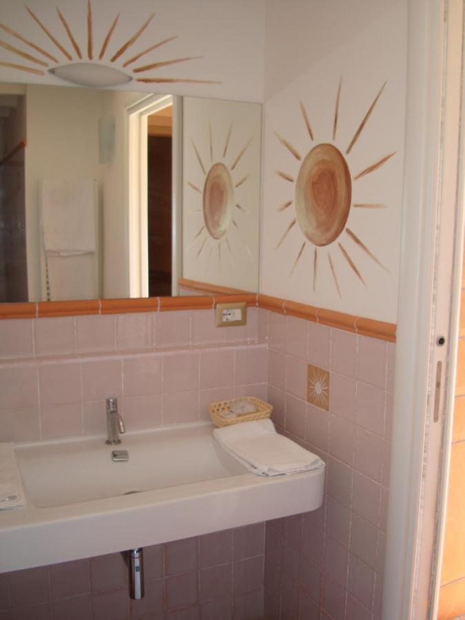 Country Resort Capo Nieddu Santa Caterina Di Pittinuri  Szoba fotó