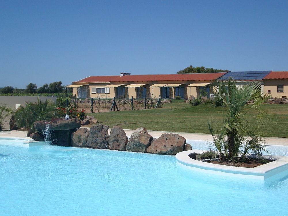 Country Resort Capo Nieddu Santa Caterina Di Pittinuri  Kültér fotó