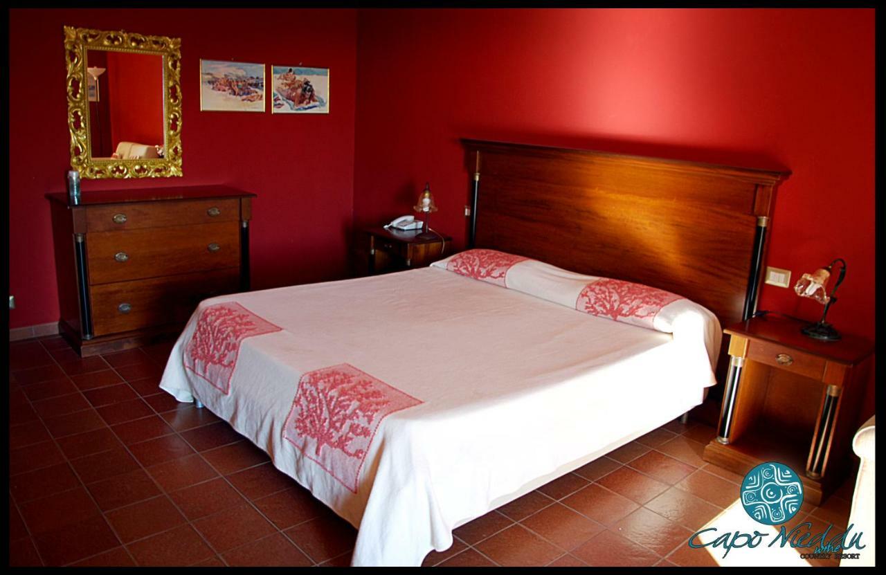 Country Resort Capo Nieddu Santa Caterina Di Pittinuri  Kültér fotó