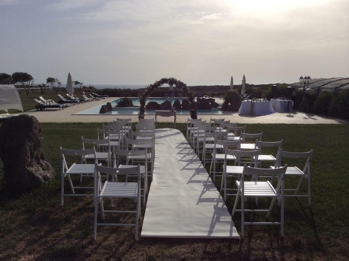 Country Resort Capo Nieddu Santa Caterina Di Pittinuri  Kültér fotó