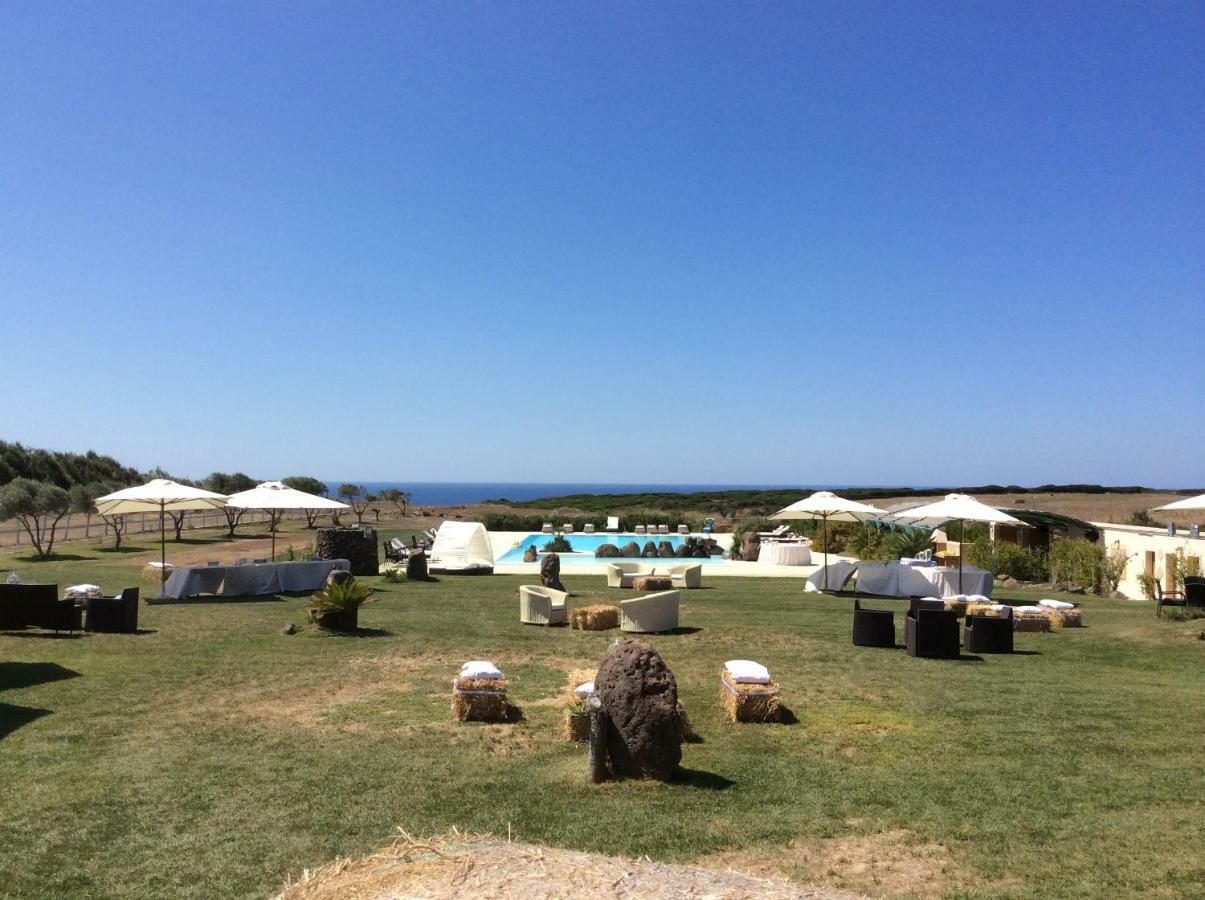 Country Resort Capo Nieddu Santa Caterina Di Pittinuri  Kültér fotó