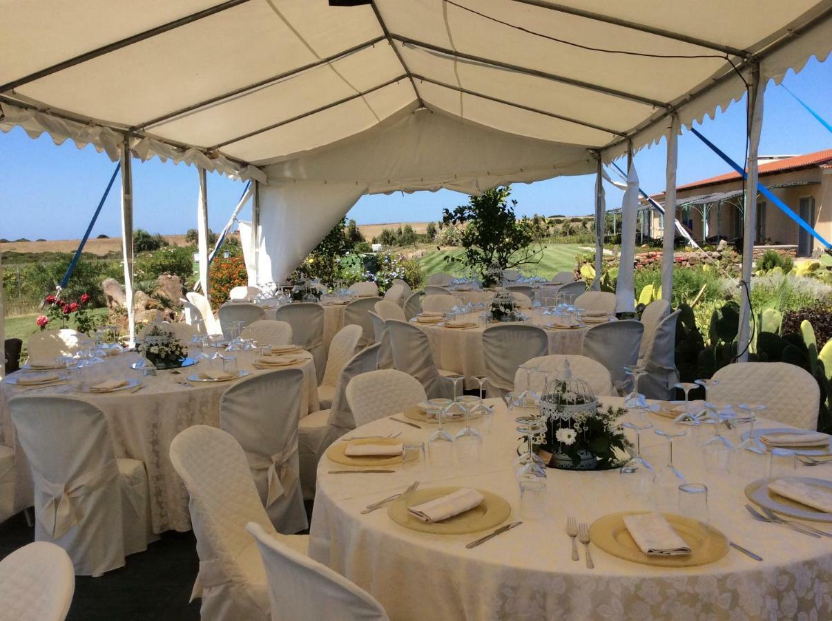 Country Resort Capo Nieddu Santa Caterina Di Pittinuri  Kültér fotó