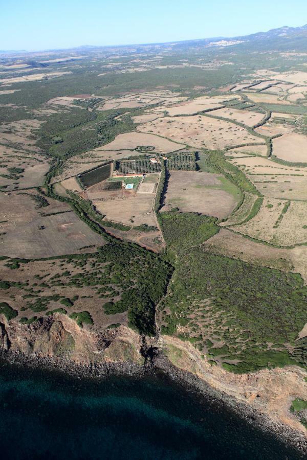 Country Resort Capo Nieddu Santa Caterina Di Pittinuri  Kültér fotó
