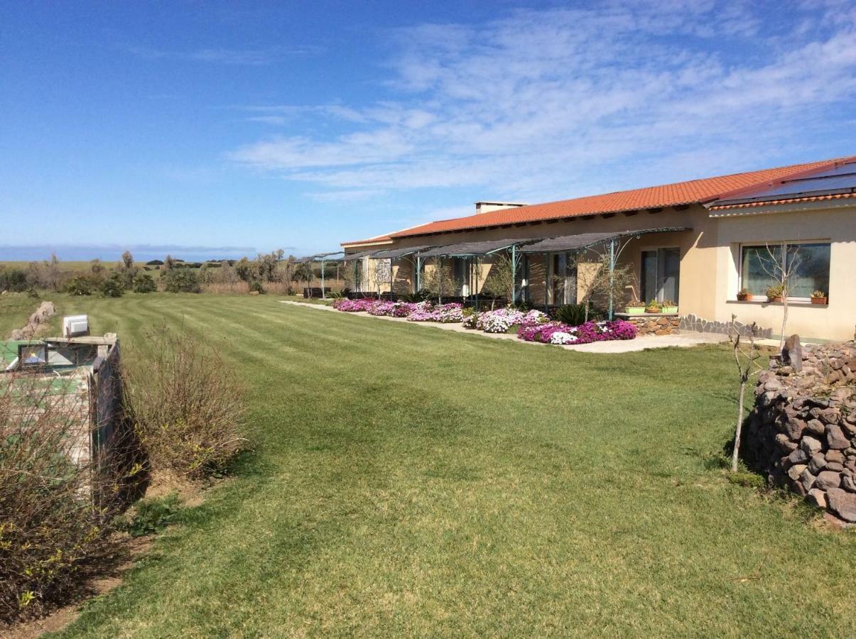 Country Resort Capo Nieddu Santa Caterina Di Pittinuri  Kültér fotó
